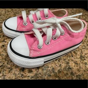 Girls pink toddler size 5 Converse